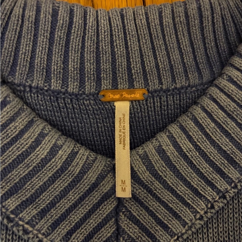 free people Blue high street pullover size L - Picture 5 of 5